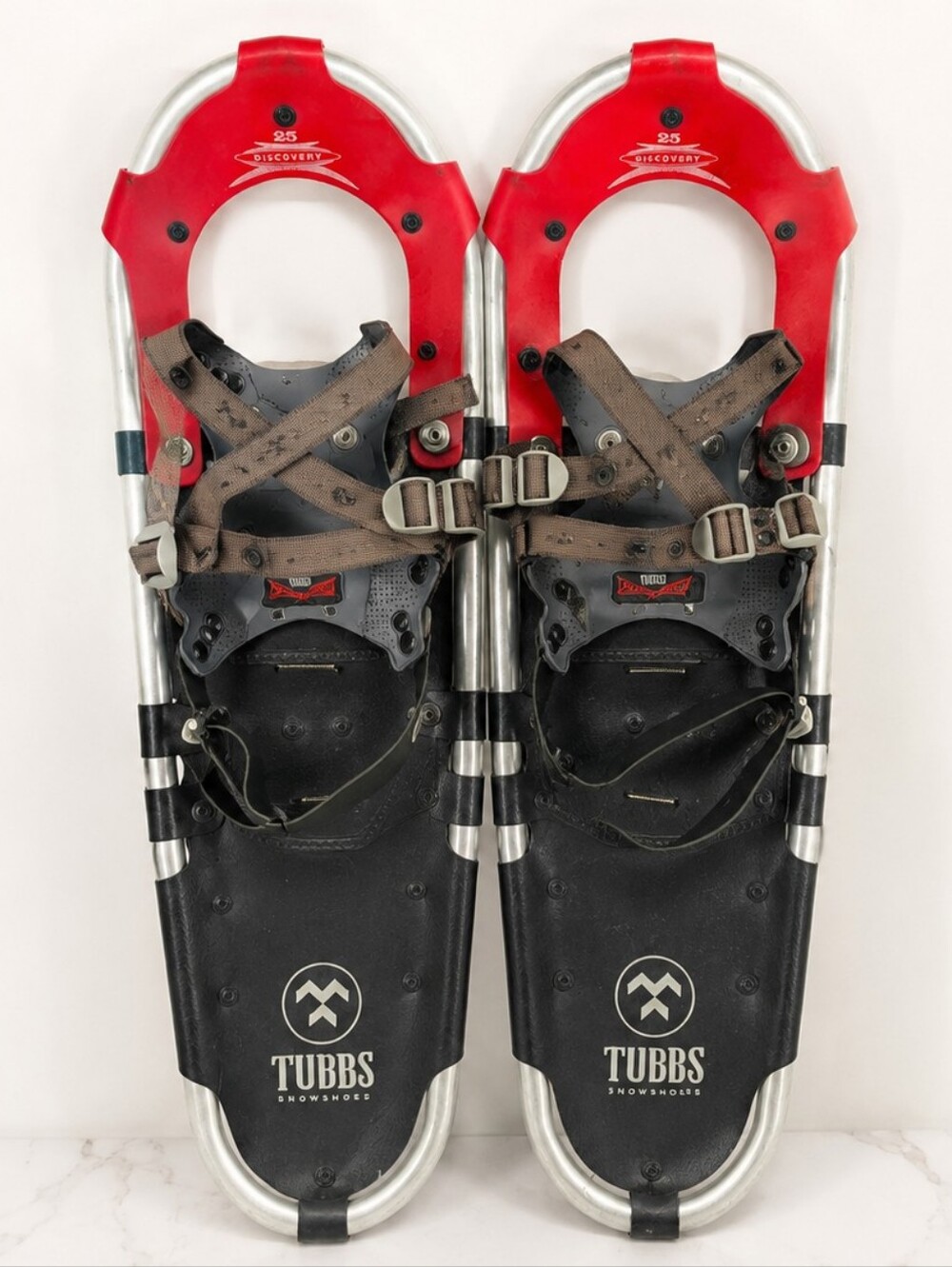 Tubbs Discovery 25 Snowshoes Red Black Aluminum Winter Hiking Trail Outdoor Gear